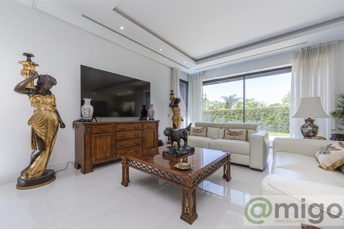 For sale of villa in Marbella