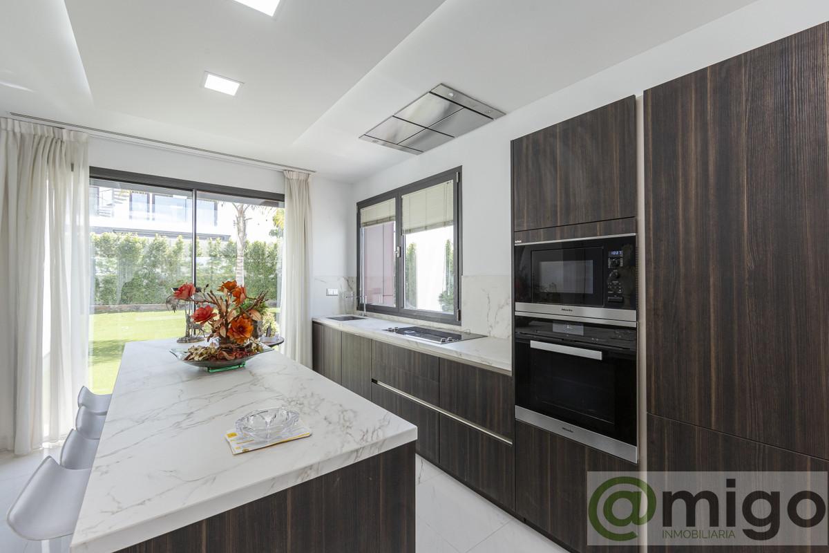 For sale of villa in Marbella