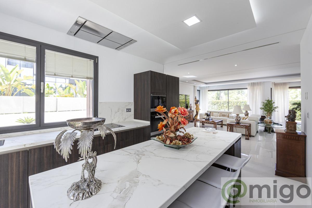 For sale of villa in Marbella