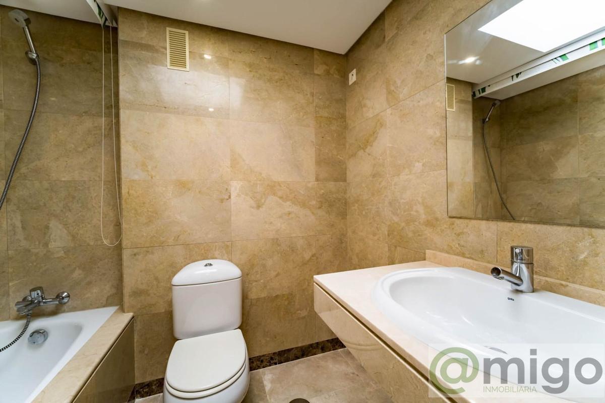 Venta de Ático en La Duquesa