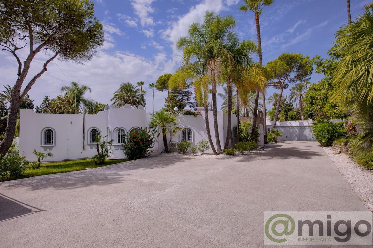 Venta de villa en El Paraiso