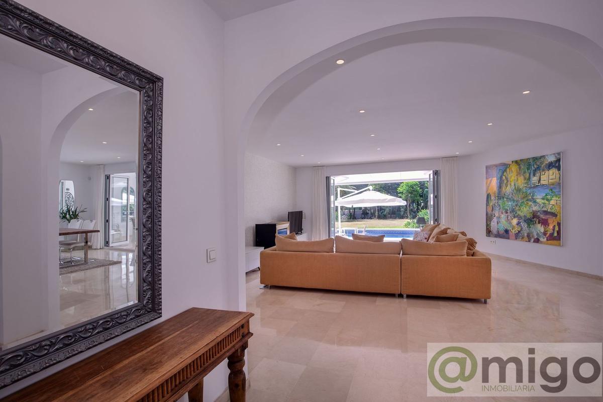 Venta de villa en El Paraiso