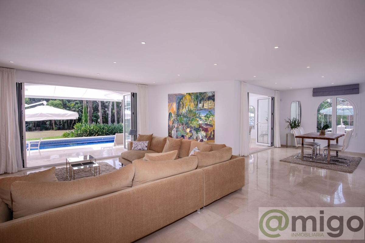 Venta de villa en El Paraiso