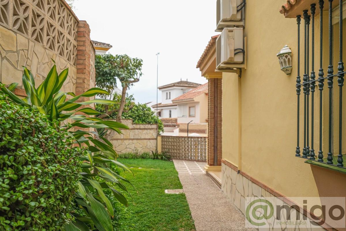 Venta de villa en Las Lagunas