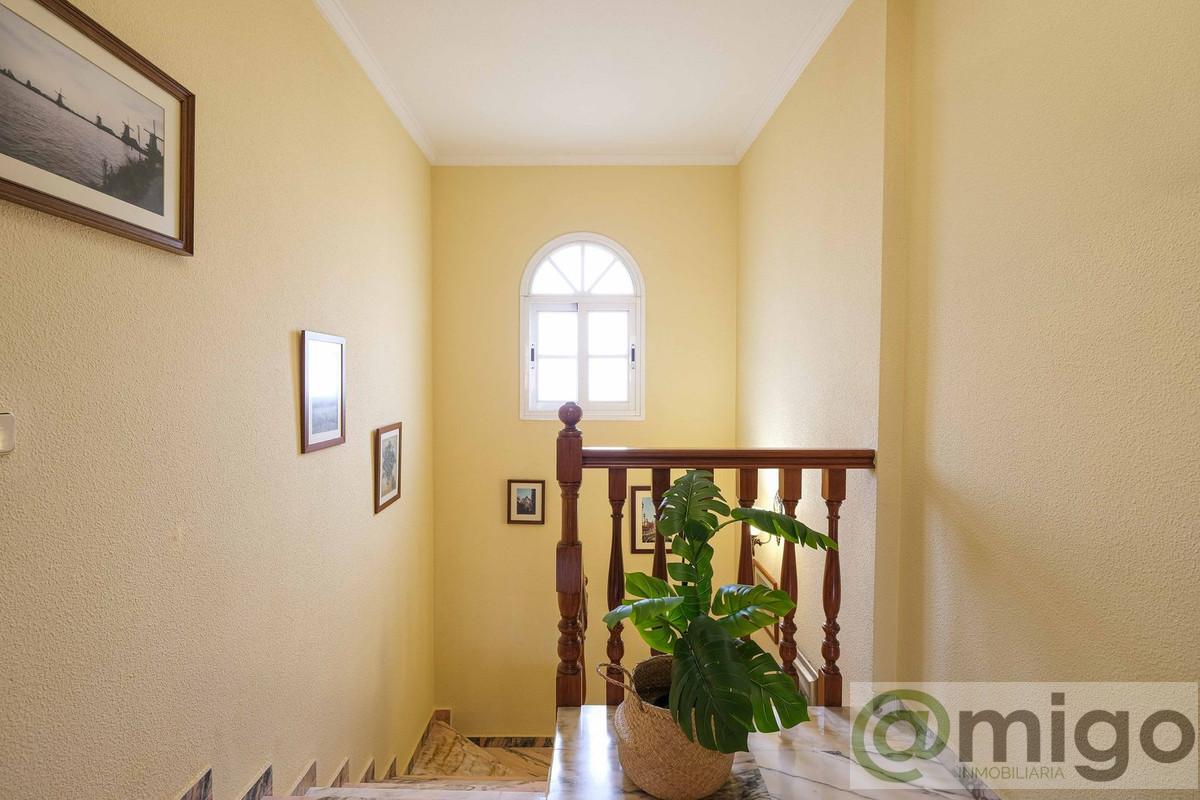 Venta de villa en Las Lagunas