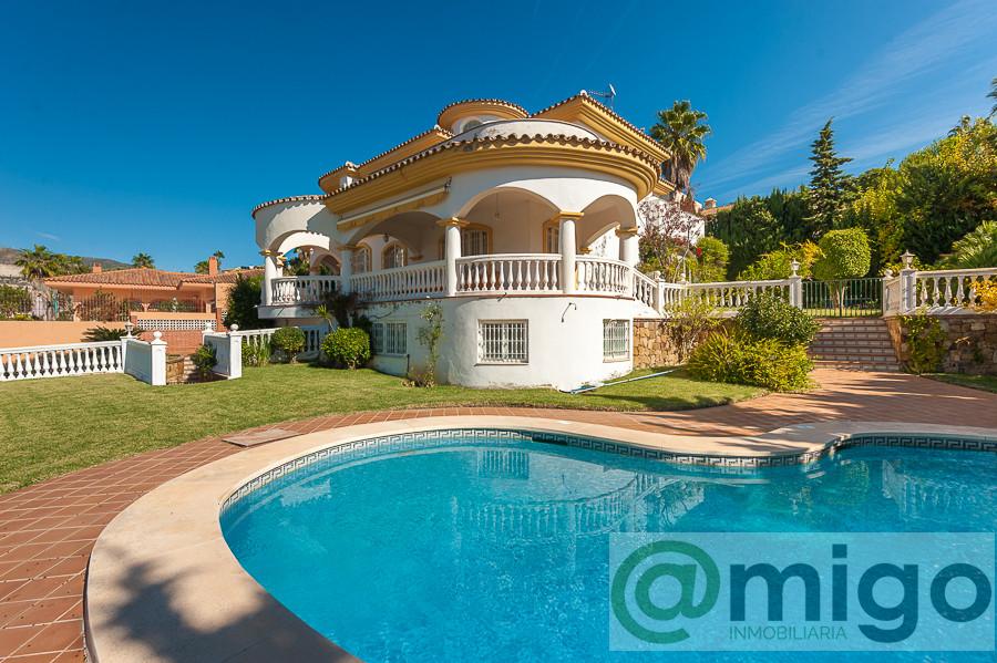Продажа от

 Виллa на Benalmadena