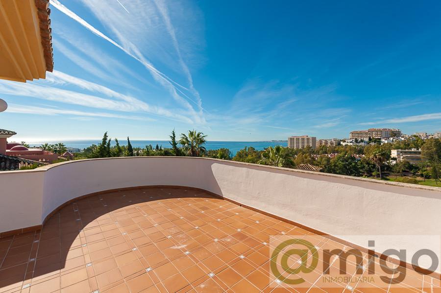 Продажа от

 Виллa на Benalmadena