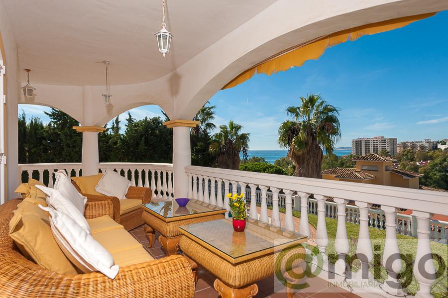 Продажа от

 Виллa на Benalmadena