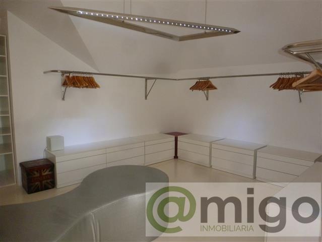 For sale of penthouse in Marbella