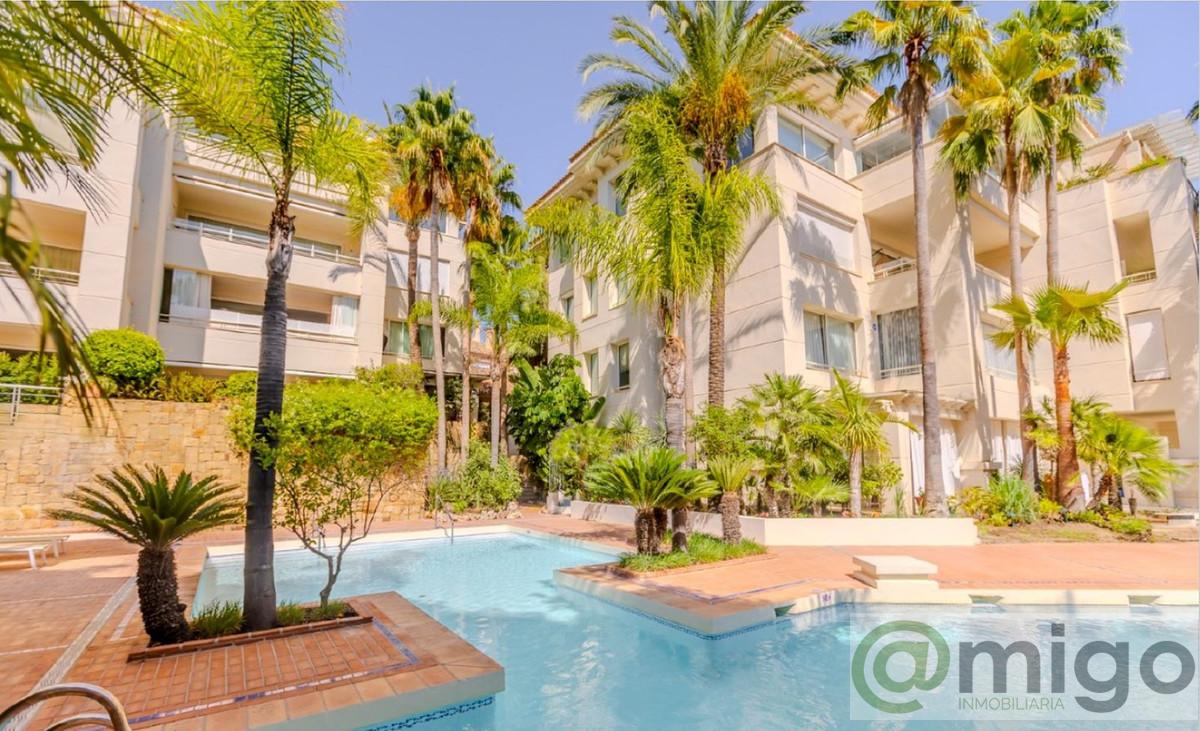 For sale of penthouse in Marbella