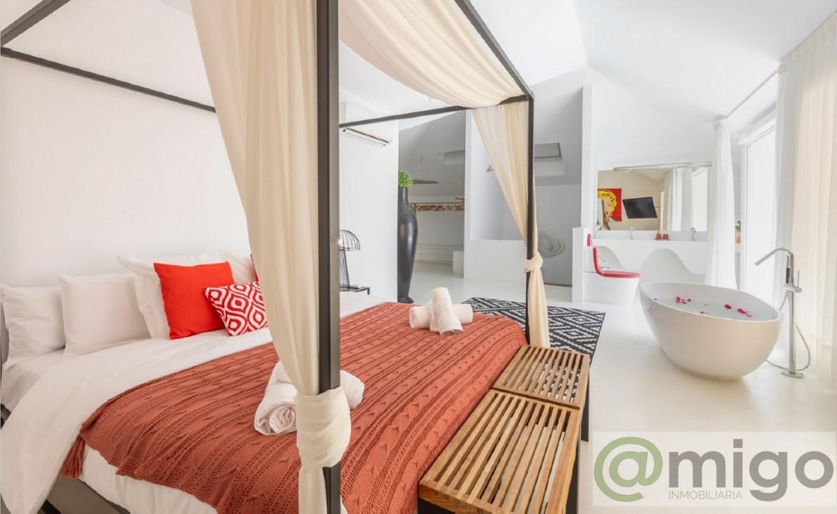 For sale of penthouse in Marbella