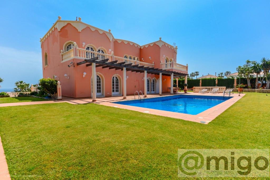 Venta de villa en Benalmadena