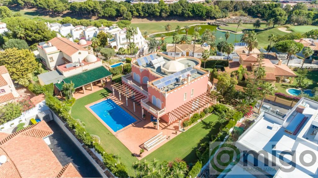 Venta de villa en Benalmadena