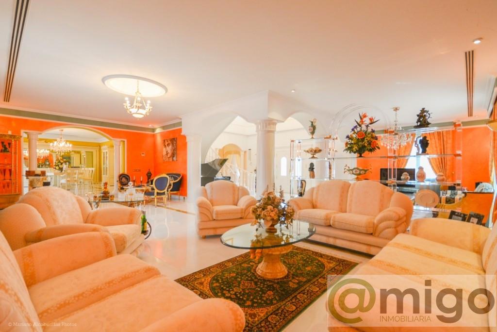 Venta de villa en Benalmadena