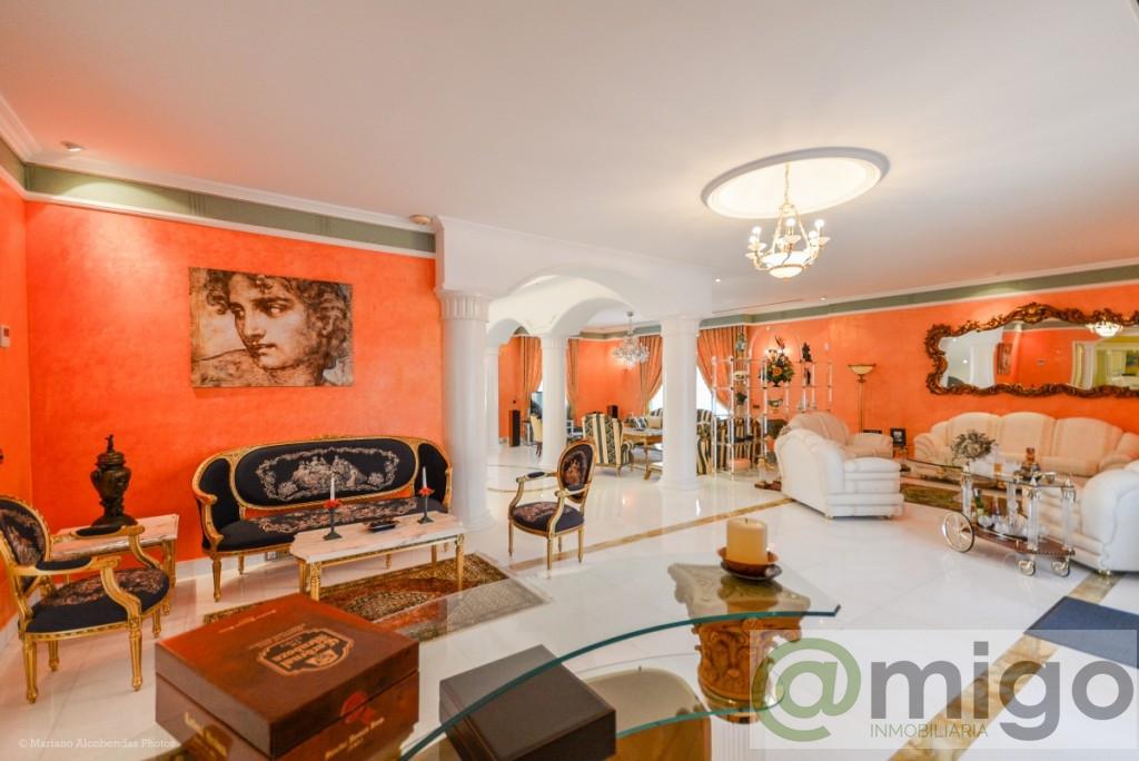 Venta de villa en Benalmadena