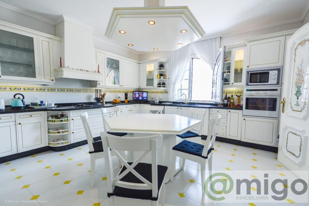 Venta de villa en Benalmadena