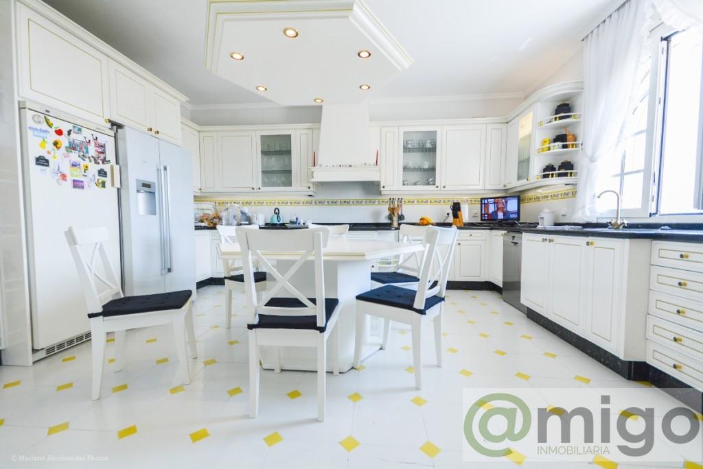 Venta de villa en Benalmadena