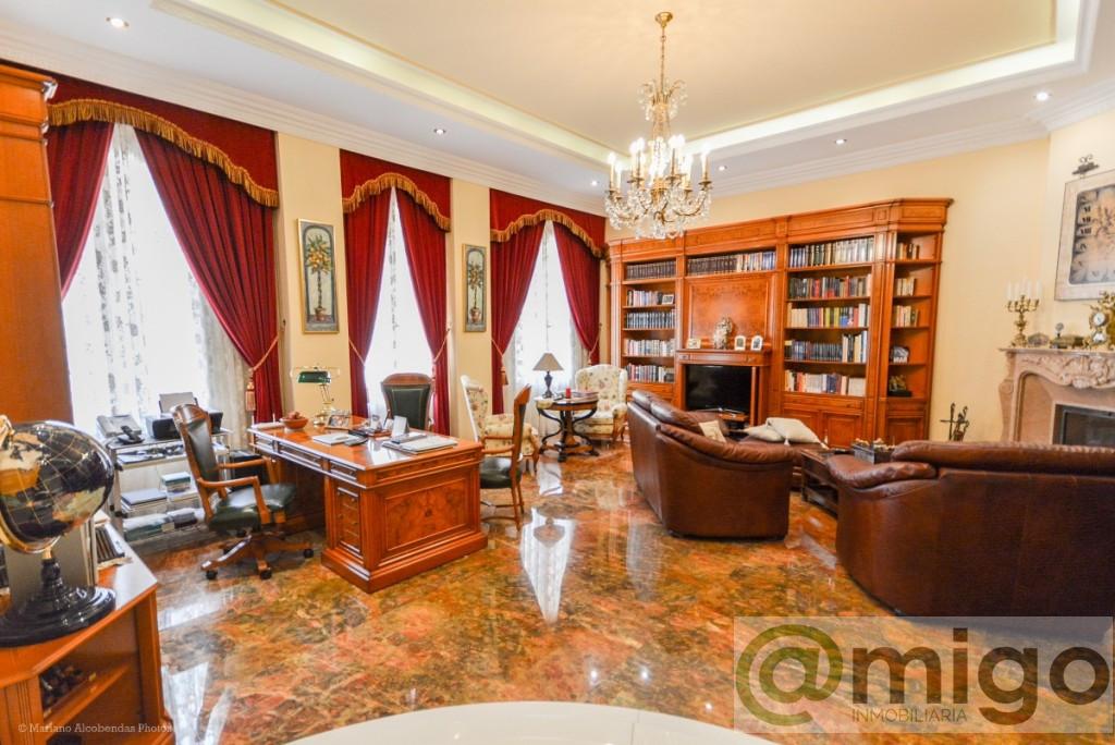 Venta de villa en Benalmadena