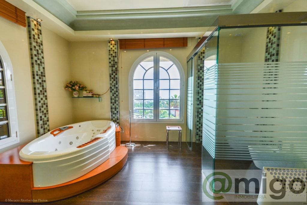 Venta de villa en Benalmadena