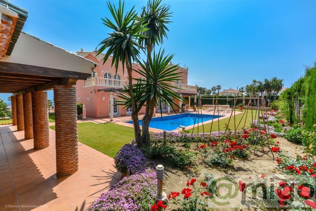 Venta de villa en Benalmadena