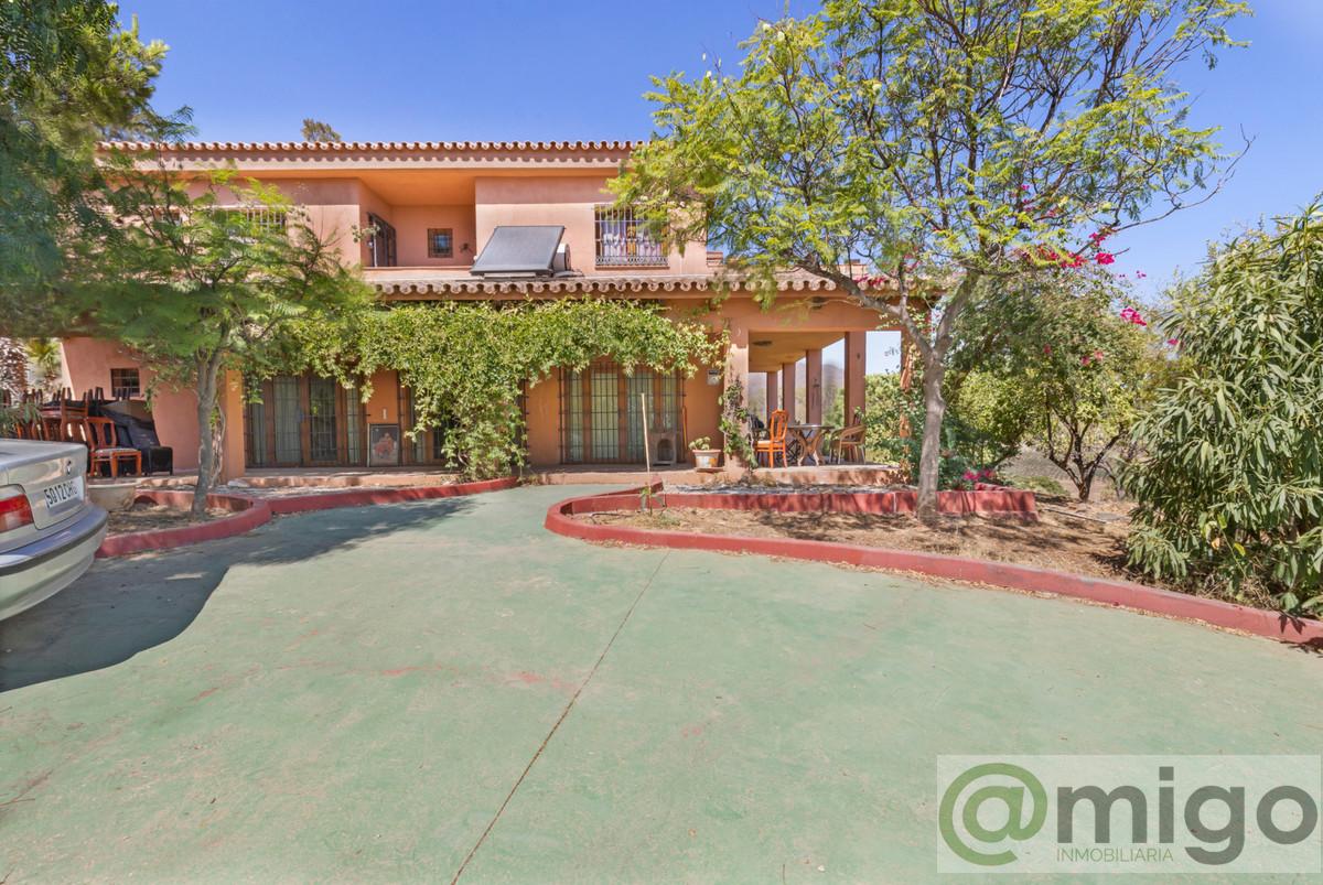 For sale of villa in Mijas Costa