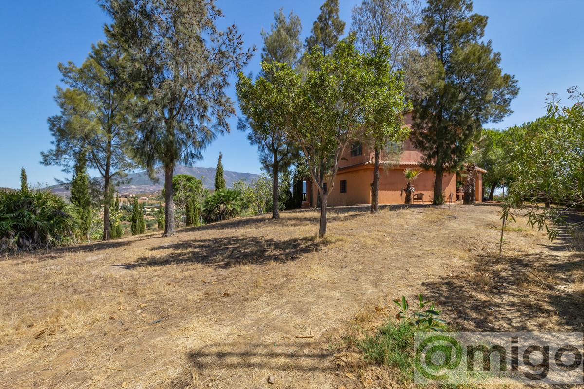 For sale of villa in Mijas Costa
