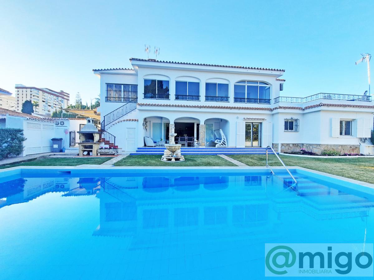 Venta de villa en Benalmadena Costa
