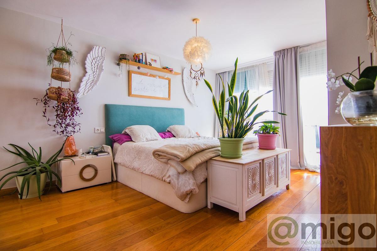 For sale of apartment in Benalmadena Costa