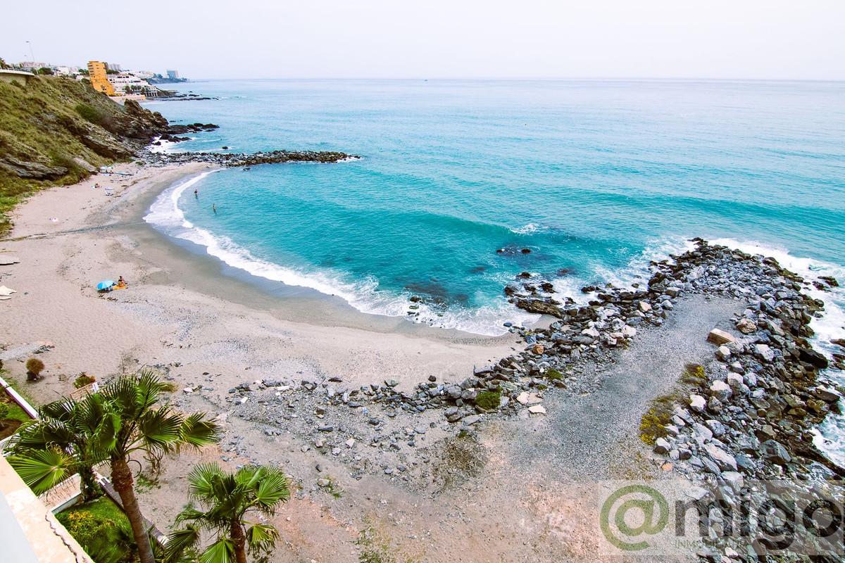 For sale of apartment in Benalmadena Costa