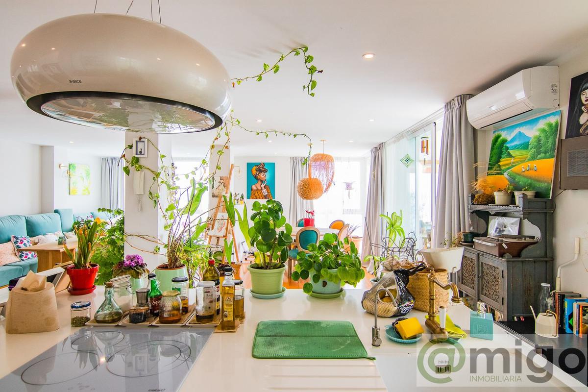 For sale of apartment in Benalmadena Costa