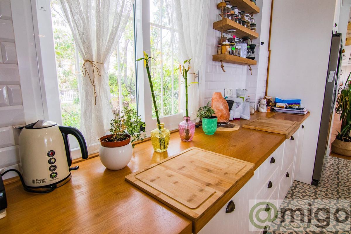 For sale of apartment in Benalmadena Costa