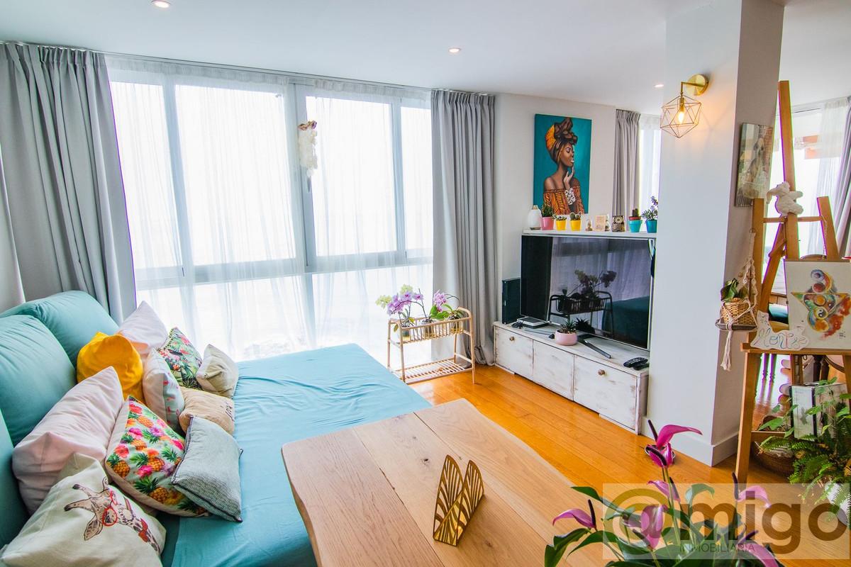 For sale of apartment in Benalmadena Costa