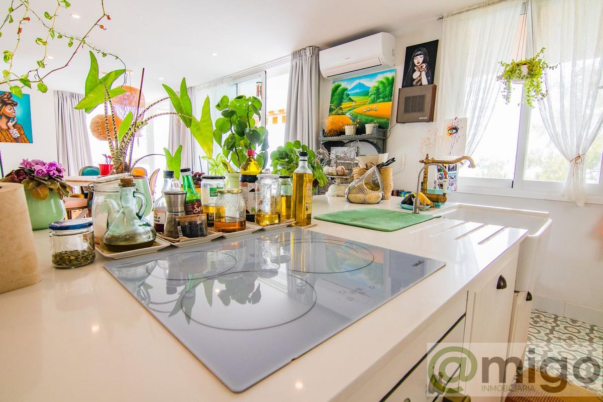 For sale of apartment in Benalmadena Costa