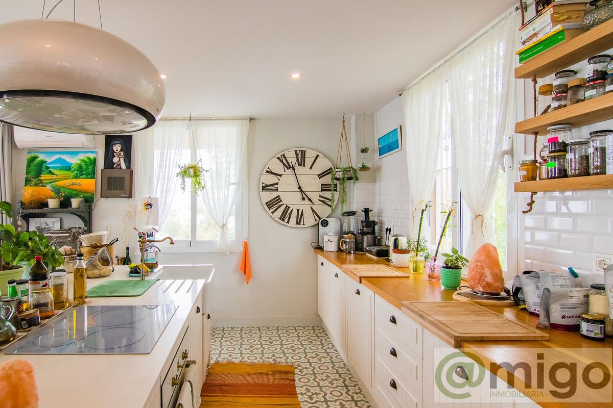 For sale of apartment in Benalmadena Costa