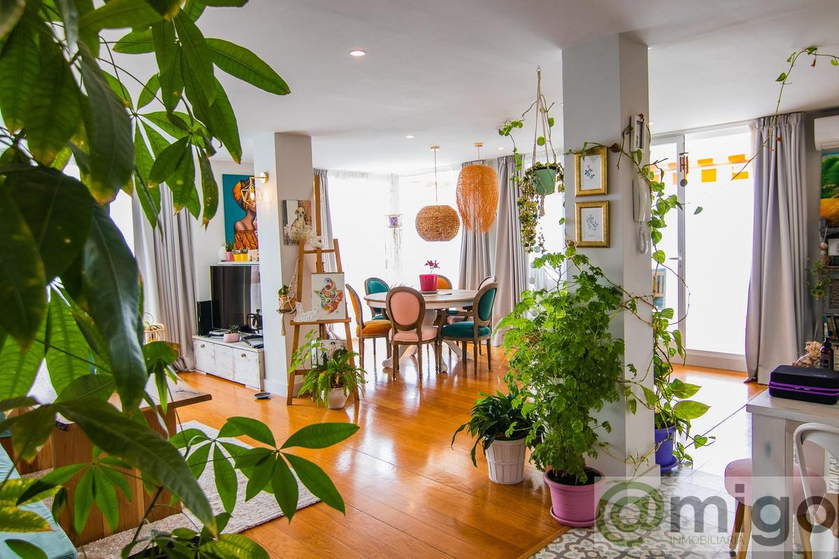 For sale of apartment in Benalmadena Costa