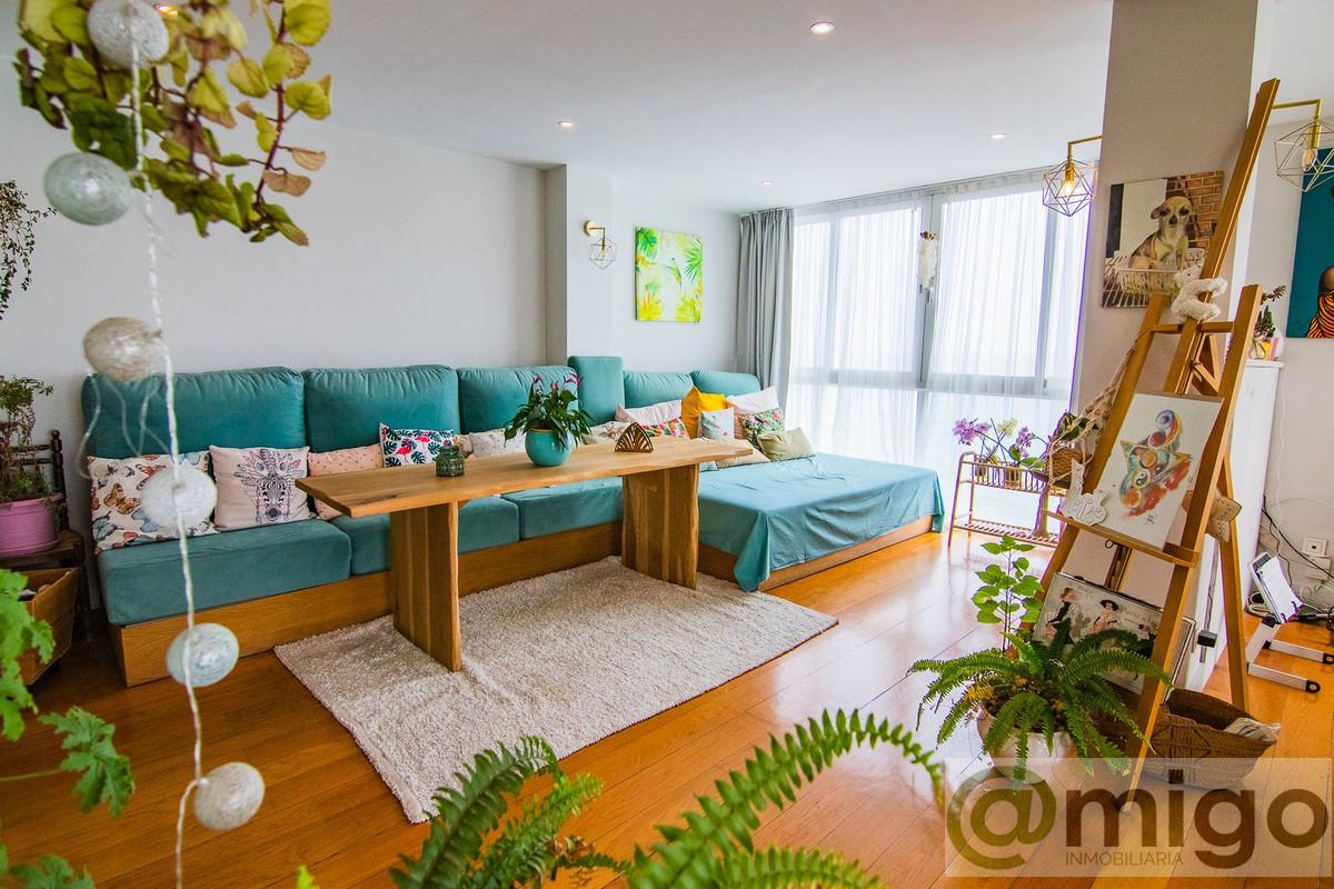 For sale of apartment in Benalmadena Costa