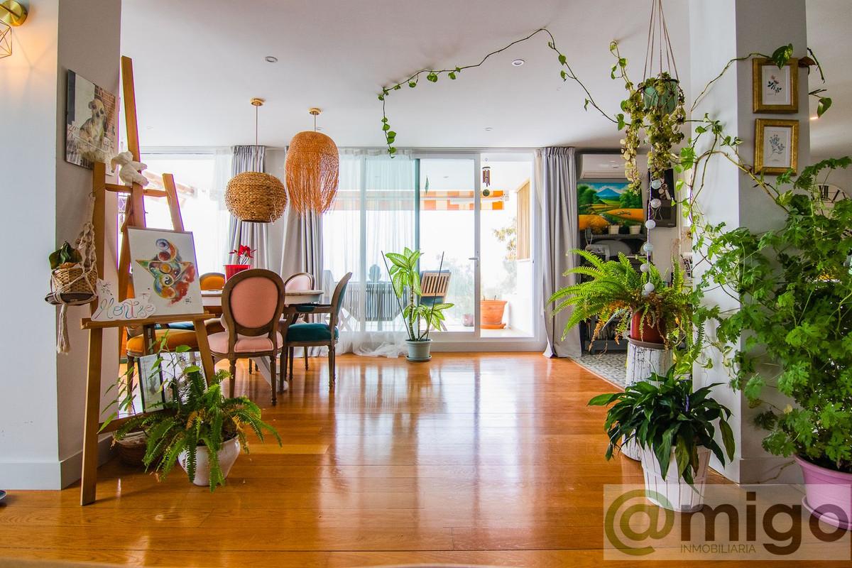 For sale of apartment in Benalmadena Costa