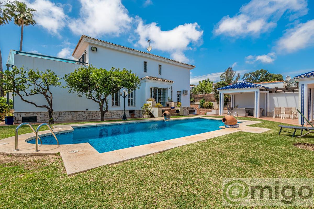 Venta de villa en Benalmadena
