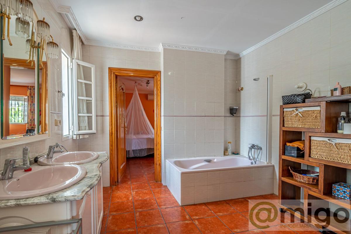 Venta de villa en Benalmadena