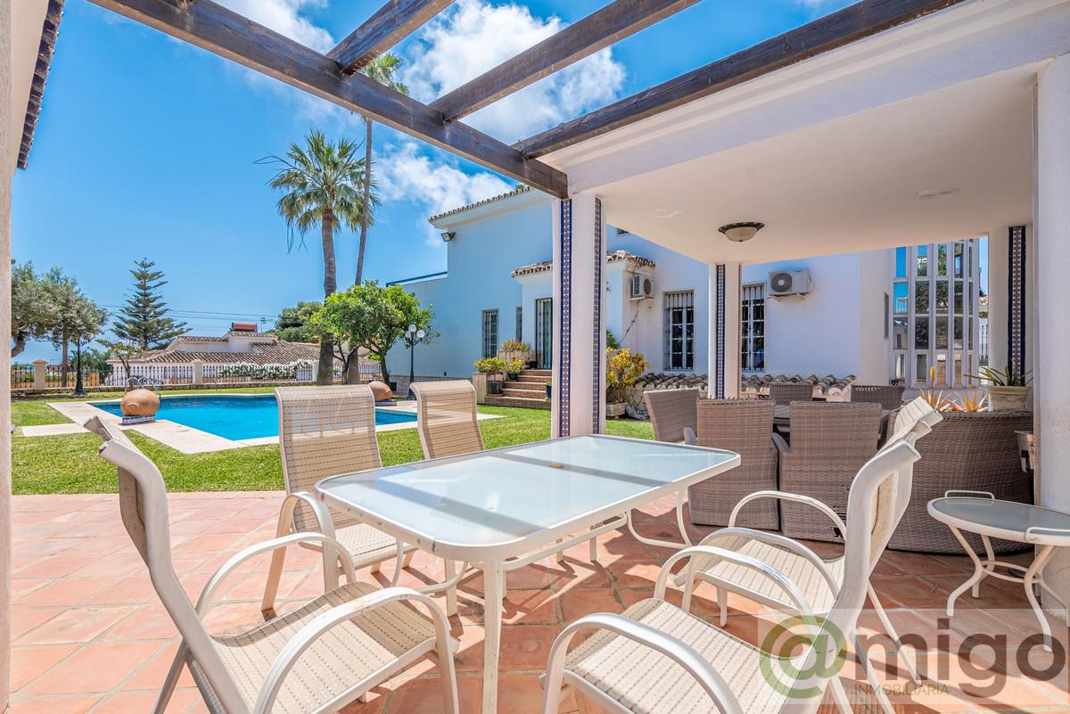 Venta de villa en Benalmadena