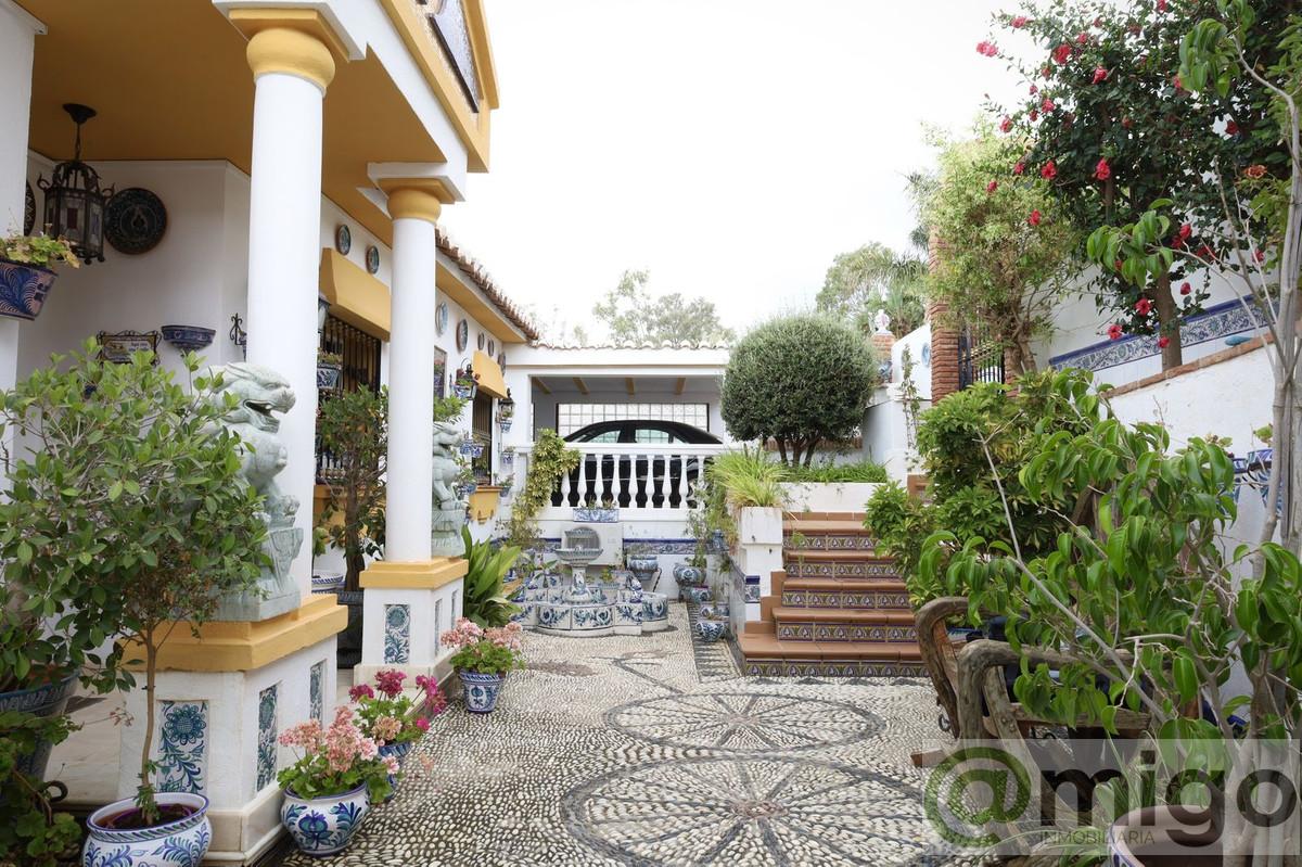 Venta de villa en Benalmadena Costa