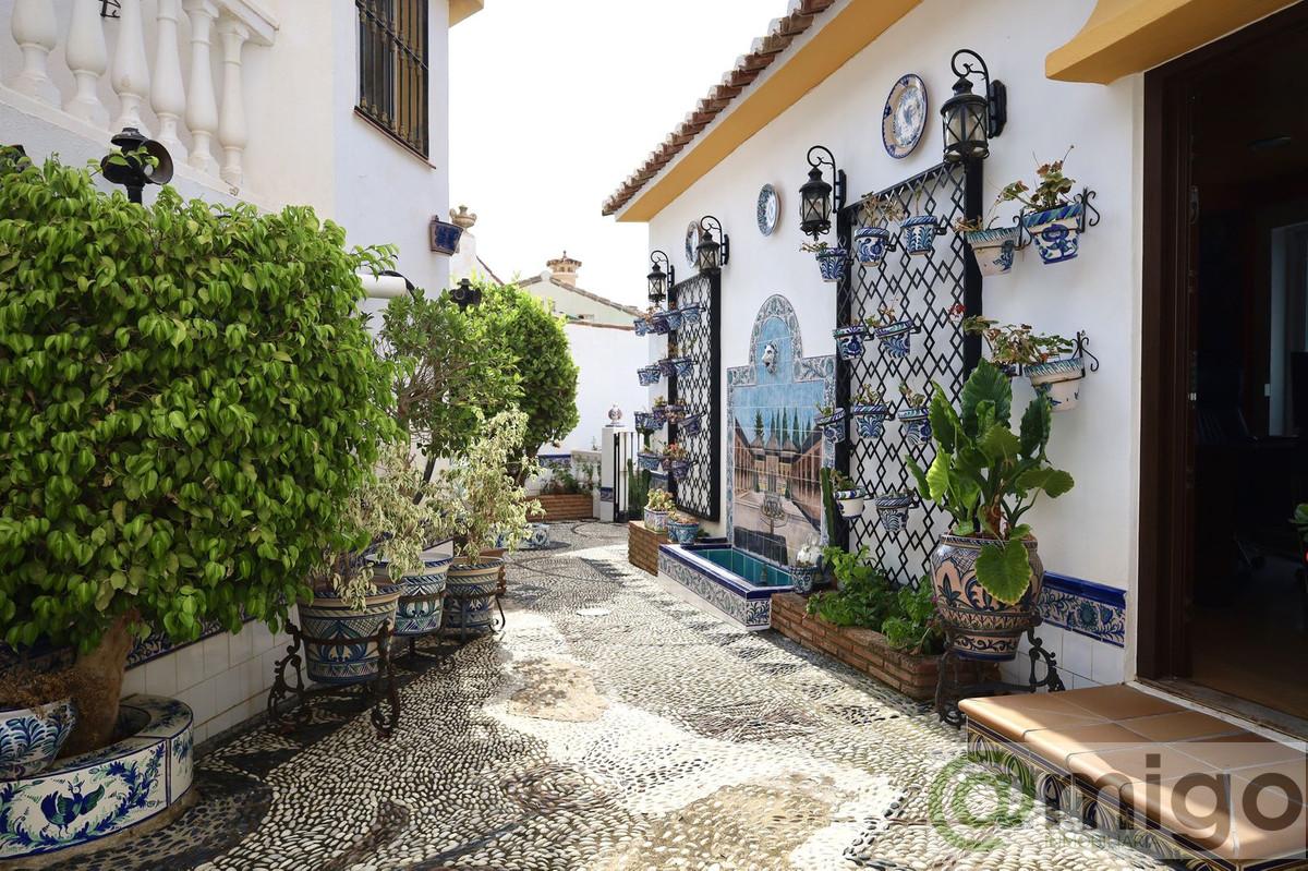 Venta de villa en Benalmadena Costa