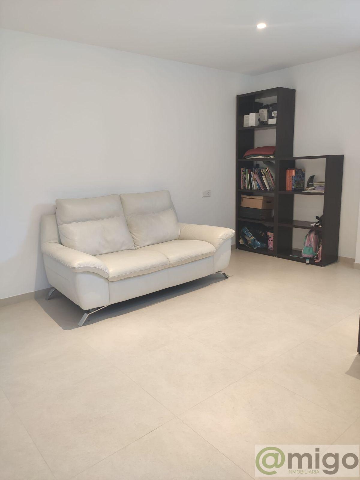 For sale of villa in Estepona