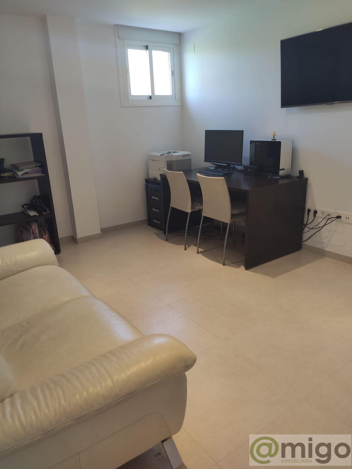 For sale of villa in Estepona