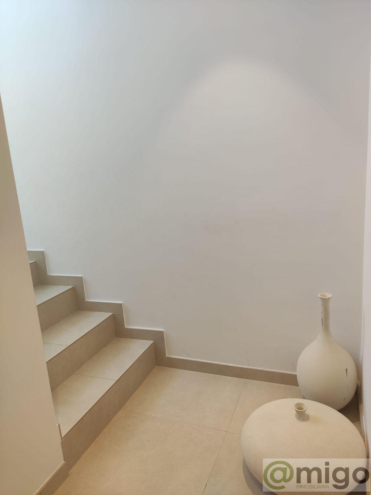 For sale of villa in Estepona