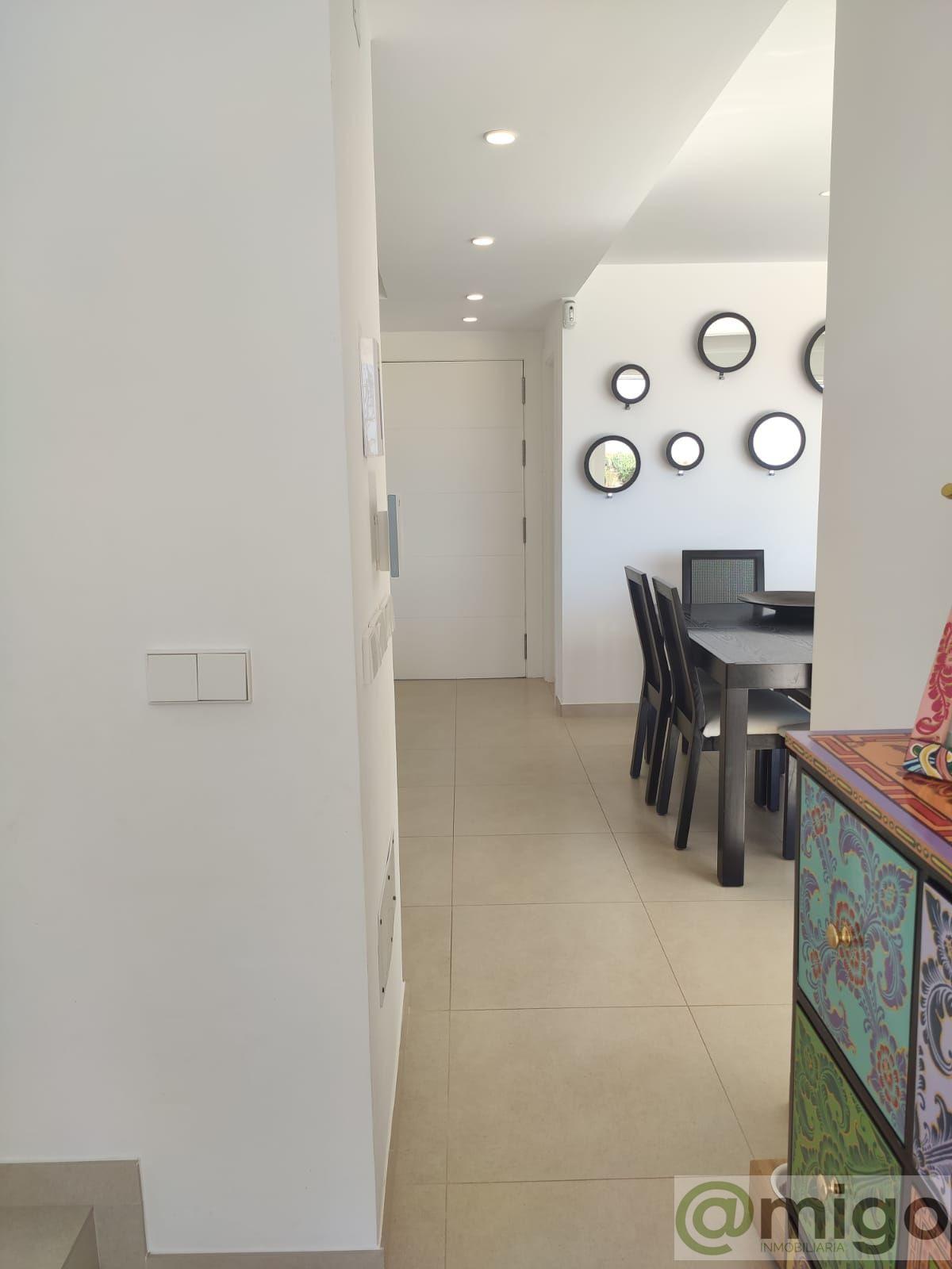 For sale of villa in Estepona