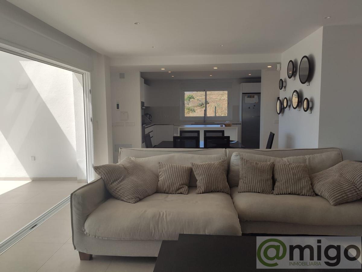 For sale of villa in Estepona