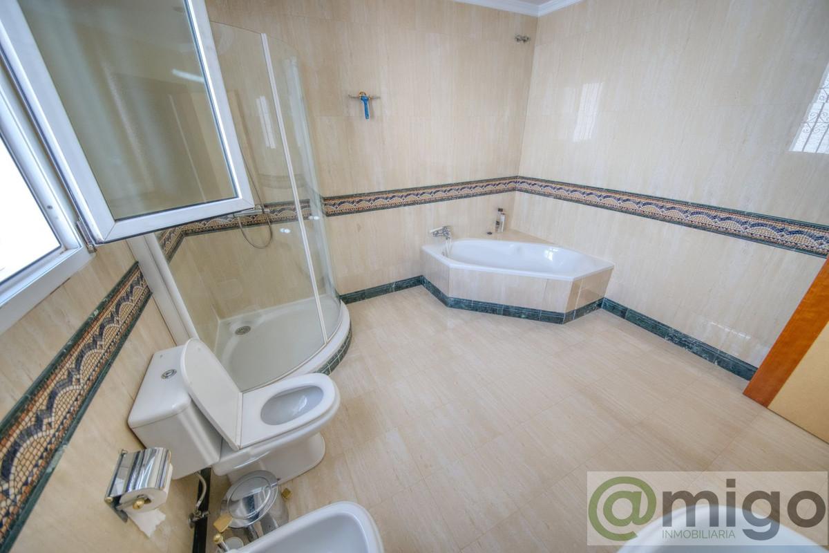 Venta de villa en Benalmadena