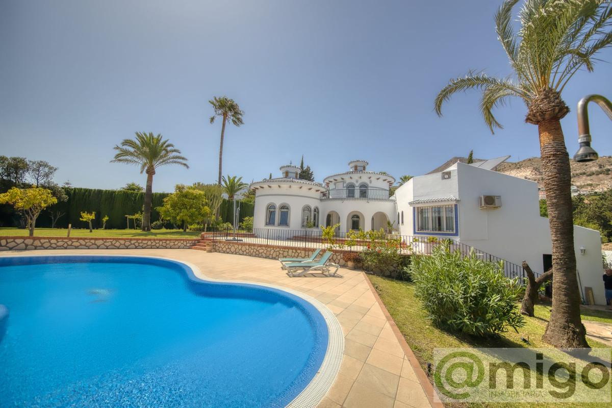 Venta de villa en Benalmadena