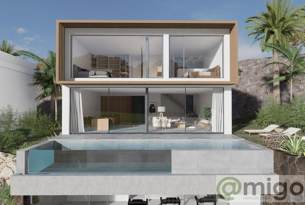 For sale of villa in Cerros del Aguila